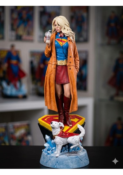 Süper Girl Figür