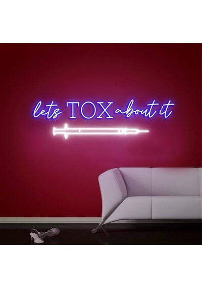 Lets Tox About İt Yazılı Ve Şekilli Neon Tabela Mavi