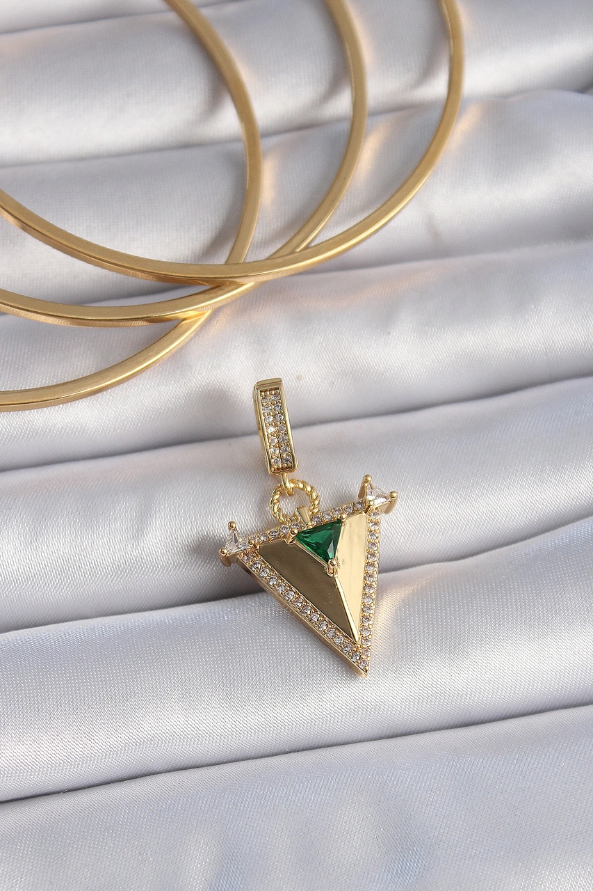 Pirinç Gold Renk Zirkon Taşlı 3d Üçgen Model Ajda Charm Çelik