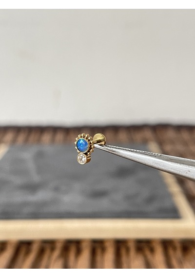 Yüksek Kalite G23 Titanium Güneş Mavi Opal Zirkon Altın Titanyum 6 X 1.2 MM Labret Piercing Mavi