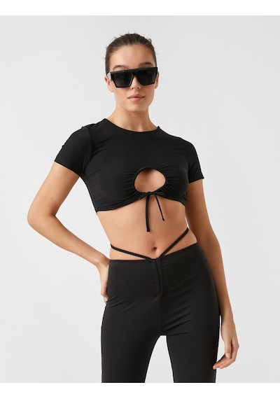 Koton Pencere Detaylı Crop Kısa Kollu Tişört Siyah 2sak50107ek Siyah