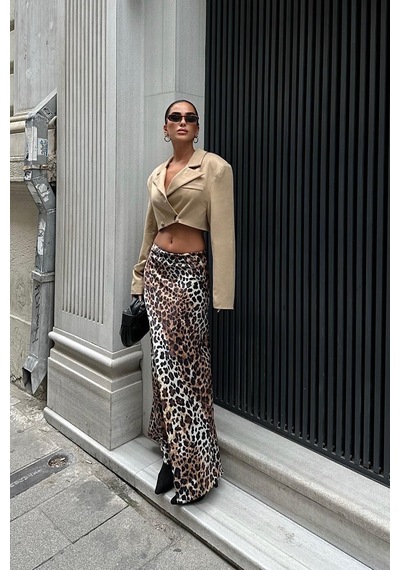 WeShaya Kadın Multi Polyester Animal Desenli Saten Uzun Etek Çok Renkli