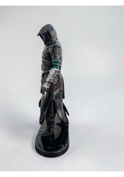 Assassin's Creed Altair Gizli Bıçak Pozu Oyun Dünyası Tematik Biblo 15 Cm Koleksiyonluk