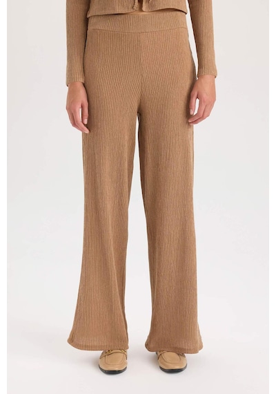 DeFacto Wide Leg Geniş Bol Paça Esnek Belli Basic Düz Bürümcük Pantolon D6300AX24AUBG138