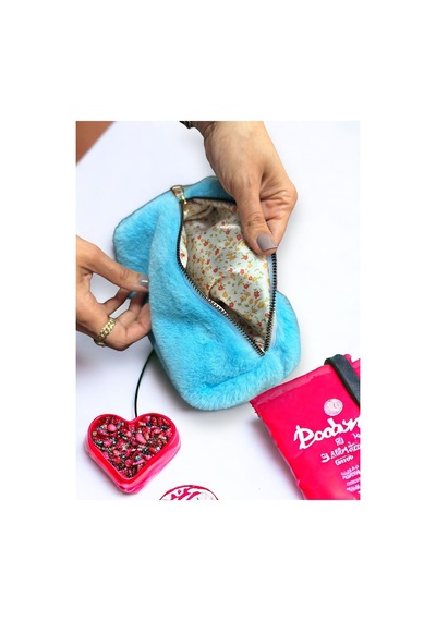 Pufcase Toscana Peluş Kumaş, Makyaj Çantası 10x20x10 Cm İthal Tüy Dökmez Açık Mavi