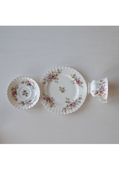 Moss Rose Bone China Trio Çay Fincanı 3 Parça 200 Ml