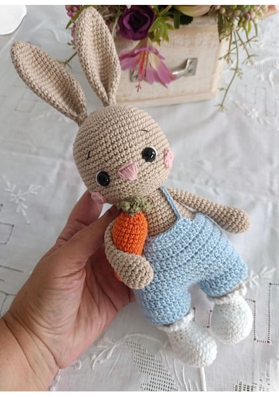 Amigurumi Havuç Detaylı Tavşan
