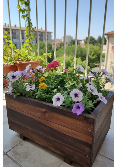 Doğal Masif Ahşap Dekoratif Çiçeklik Rustik Saksı Bahçe Ve Balkon Çiçekliği 0,65 Lt-1 Adet