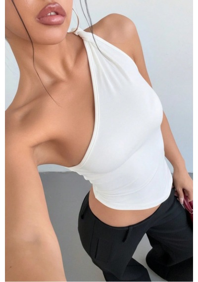 Kadın Siyah Tek Omuz Bluz Asimetrik Kesim Likralı Crop Şık Ve Modern Tasarım Beyaz