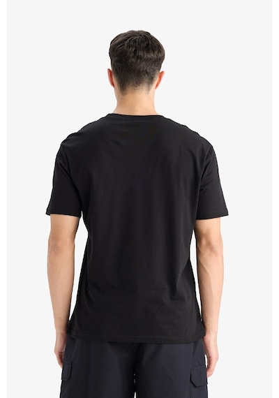 DeFacto Pamuk New Regular Fit Bisiklet Yaka Basic Düz Kısa Kollu Siyah Tişört V7699AZ25SPBK81 DeFacto Pamuk New Regular Fit Bisiklet Yaka Basic Düz Kısa Kollu Siyah Tişört V7699AZ25SPBK81
