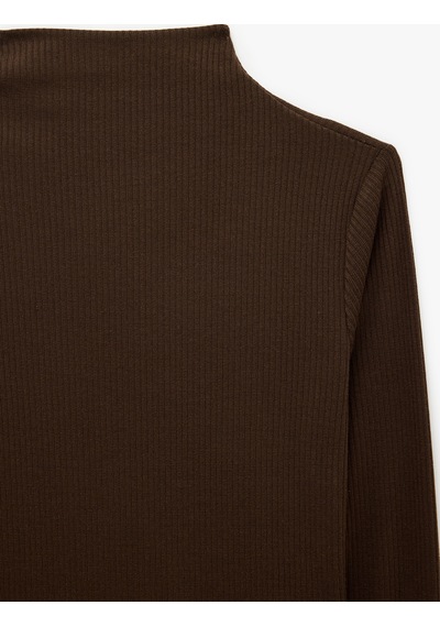 Koton Kaşkorse Kumaş Slim Fit Uzun Kollu Dik Yaka Fitilli Tişört Kahverengi 7wak50008ek Kahve