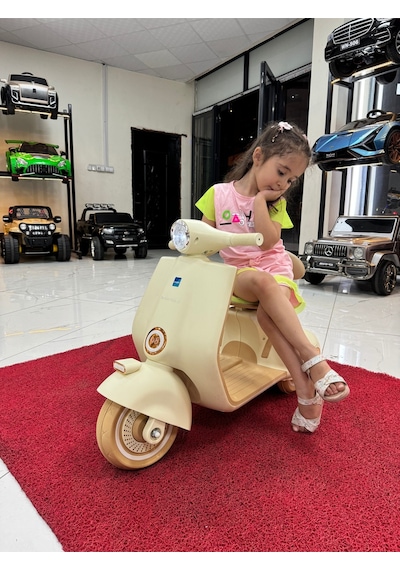 Oyuncak Sepetim Vespa Akülü Motorsiklet 2-5 Yaş Bej