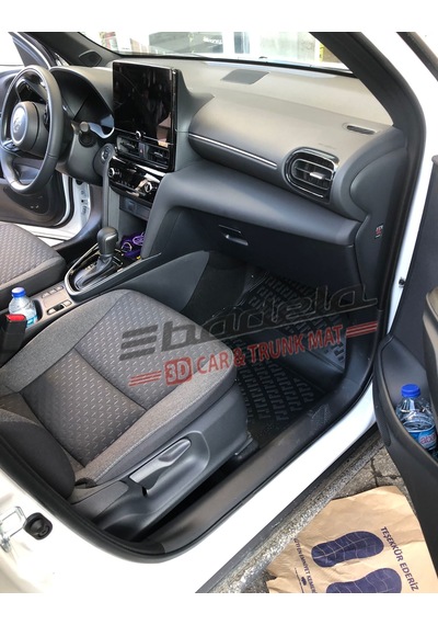 Toyota Yaris Cross 2022-2025 3d Kauçuk Kokusuz Havuzlu Paspas