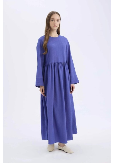 DeFacto Regular Fit Bisiklet Yaka Gofre Dokulu Uzun Kollu Maxi Elbise E6597AX25SPBE46