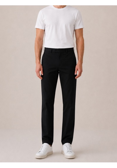 Siyah Formunu Koruyan Regular Fit Pantolon 100730