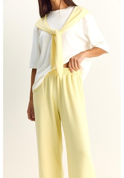 Shade Kadın Şal Detaylı Basic T-shirt Beli Lastikli Bol Pantolon Alt-üst Modal Takım 4116 60286084 - Sarı-beyaz Çok Renkli