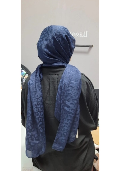 Aminenesil Leopar Desen Aerobin Şal Lacivert Renk
