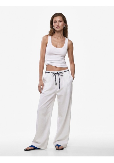Koton Pamuklu Slim Fit U Yaka Ribanalı Atlet Bluz Beyaz 6sak10409ek