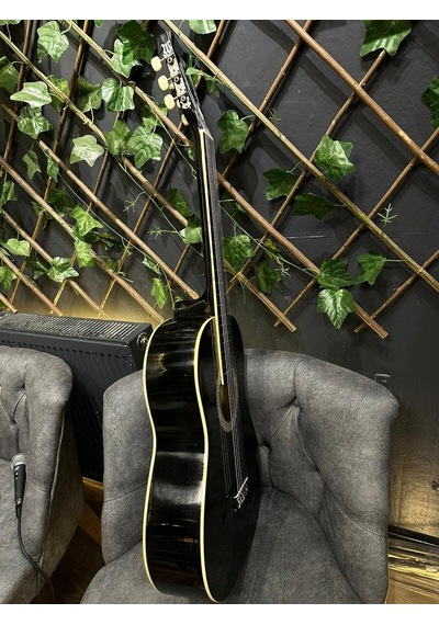 Outlet 4/4 Flatolu Siyah Klasik Gitar Orta Seviye Kılıf-pena Dahil