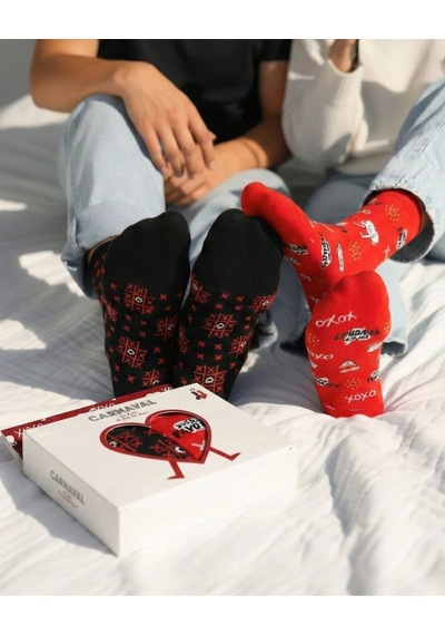Carnaval Socks Sevgililer Günü Hediyesi Özel Tasarım Kutulu Çorap Seti / Romantik Desenli Unisex Hediye Çorap 2 Li 2000386