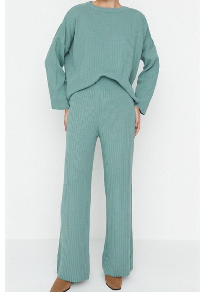 Ersefa Tarz Kadın Modern Moda Normal Bel Boru Paça Bisiklet Yaka Basic B Mint Ersefa Tarz Kadın Modern Moda Normal Bel Boru Paça Bisiklet Yaka Basic B Mint
