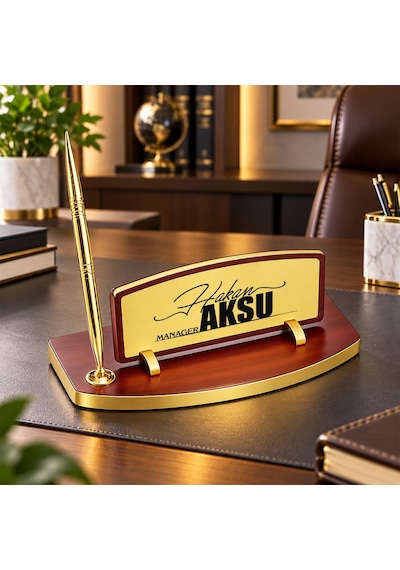 Bk Gift Kişiye Özel Kalemli Ahşap Masa İsimliği Gold Plakalı Bk26 -4 Çok Renkli