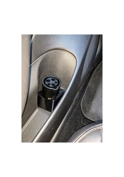 2020 Tesla Model 3 Şarj Tutucusu