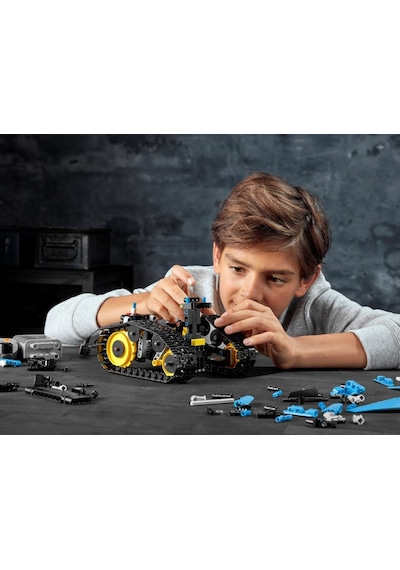 LEGO® Technic 42095 Uzaktan Kumandalı Gösteri Yarışçısı 324 Parça