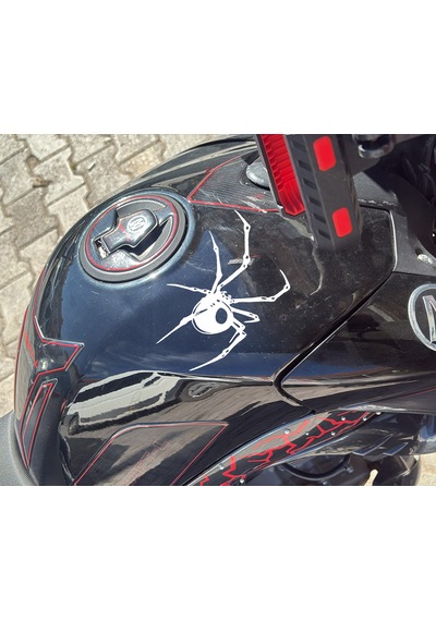 Örümcek Desenli Oto Sticker 25 Cm - Araba, Motor, Kask & Cam İçin Yapıştırma Folyo Etiket