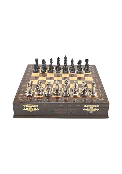 Gifthome Premium Black Metal Klasik Satranç Takımı Ve El İmali Masif Ahşap Sandıklı Ceviz Tahtası 38x38x6 Cm.