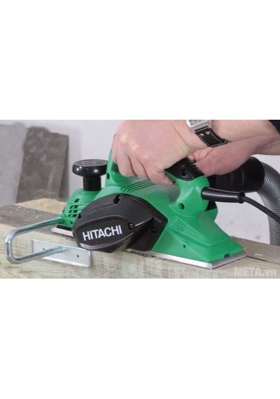 Hitachi P20ST 580W 82MM Profesyonel Planya