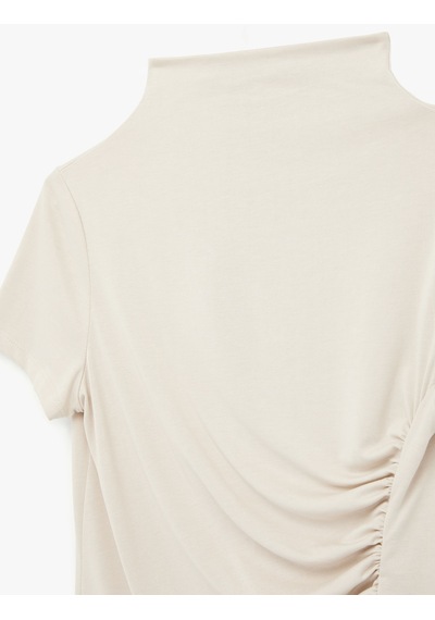 Koton Modal Karışımlı Slim Fit Drape Detaylı Dik Yaka Kısa Kollu Tişört Ekru 6sak70014ek