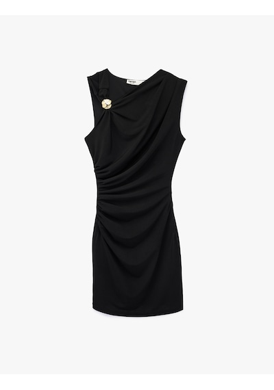 Koton Slim Fit Kolsuz Bisiklet Yaka Metal Aksesuarlı Mini Elbise Siyah 6sak80231fk