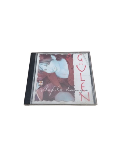 Gülen Cd Nafile Dünya