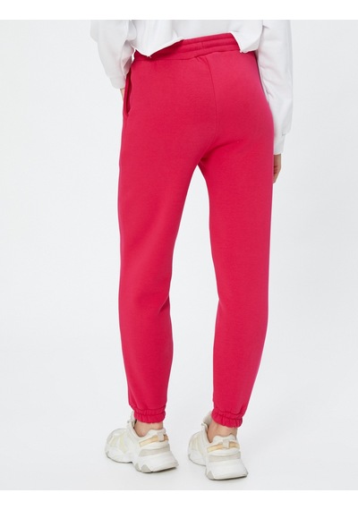 Koton Jogger Eşofman Altı Şardonlu Bağcıklı Cep Detaylı Fuşya 3sak40157nk 3SAK40157NK302 Fuşya Koton Jogger Eşofman Altı Şardonlu Bağcıklı Cep Detaylı Fuşya 3sak40157nk 3SAK40157NK302 Fuşya