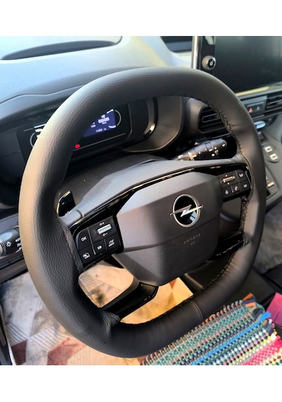 Dikişli Direksiyon Kılıfı Siyah Deri Siyah Dikişli Opel Combo İçin Siyah