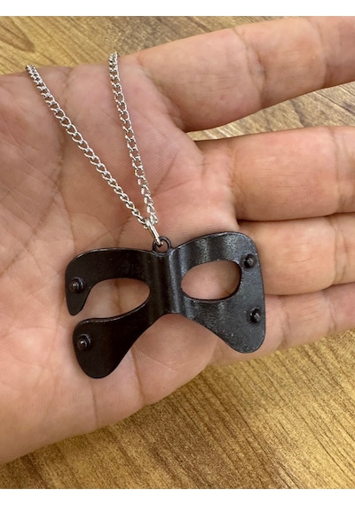 Victor Osimhen Maske Kolyesi Metal Siyah Renk 60 Cm Zincirli Çok renkli