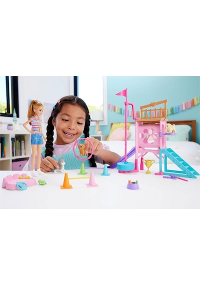 Barbie Stacie'nin Köpekçik Oyun Parkı HRM10