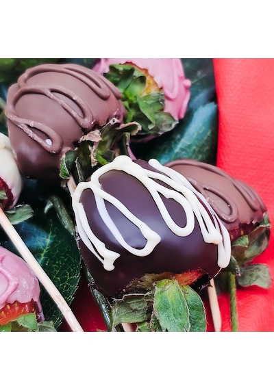 Nin Chocolate Sevgiliye Kırmızı Çiçek Çikolata Demeti