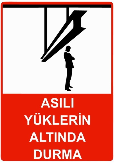 Asılı Yüklerin Altında Durma İsg Uyarı Levhası Pvc A3 30x42 Cm