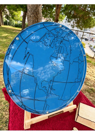 Kişiye Özel Dünya Haritalı Full Pleksi Yuvarlak Öğretmenler Günü Anı Kutusu 50cm