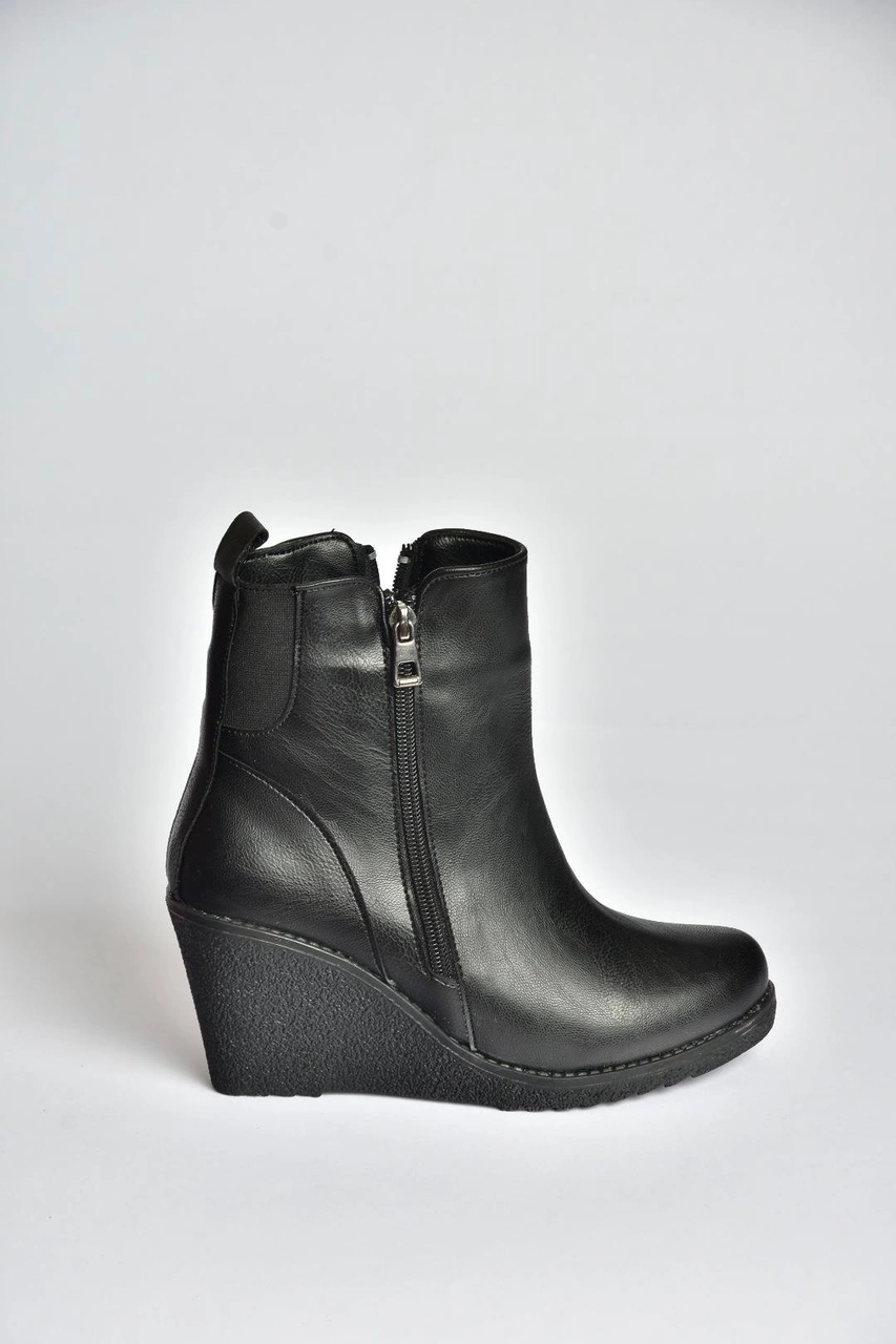 Fox Shoes V361196809 Siyah Dolgu Topuklu Kadın Bot Siyah-Suni Deri