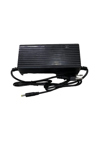 16.8 Volt 2 Ah Lityum Pil Şarj Cihazı 16.8 Volt 2 Ah Lityum Pil Şarj Cihazı