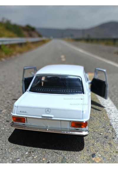 Beyaz Mercedes Benz 220 Diecast Çek Bırak Model Araba Diğer