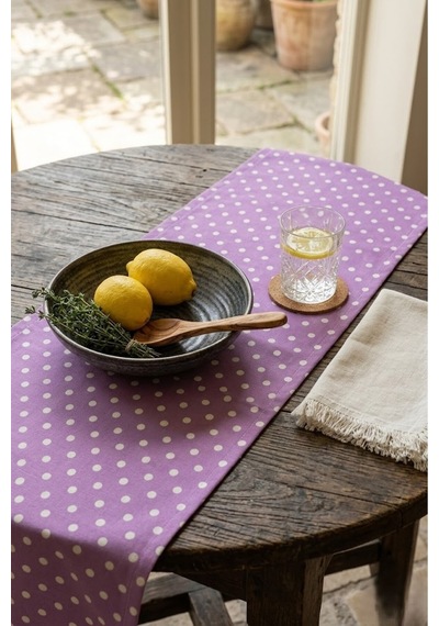Lila Puantiyeli Kaliteli Kumaş Runner Su İtici Leke Tutmaz Masa Örtüsü Ranır 40x180 Cm Mor