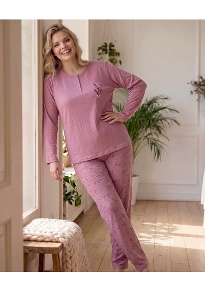 Eyfuze Kadın Kışlık Büyük Beden Curve Nakışlı Desenli Yakası Düğmeli Uzun Kollu Pijama Takımı Pembe