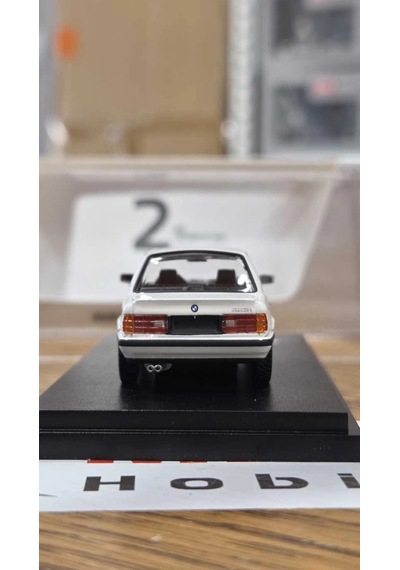 1/64 Bmw E30 Beyaz - Collector Edition 50 Years Bmw 3 Series