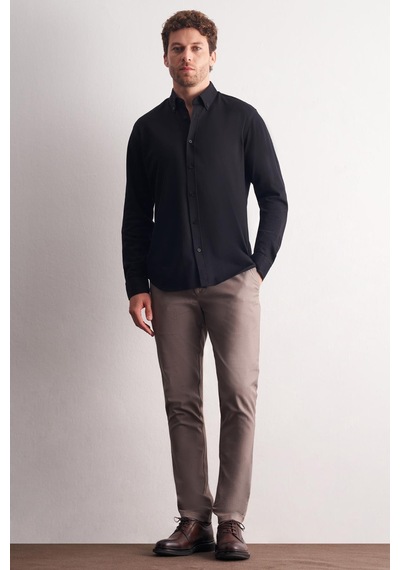 İmza Siyah Düğmeli Yaka Kendinden Desenli Örme Uzun Kol Performans Ürün Slim Fit %100 Pamuk Gömlek 1004255272 Siyah