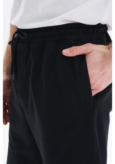 AR-MA Arma Erkek Regular Fit Basic Süprem % 100 Pamuk Arka Ve Yandan Cepli Şort Y29504279102 Siyah