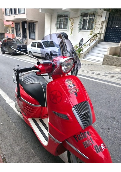 Motocam Arora Malibu 125 Ön Cam 2017-2026 Model 37cm Füme Renkli 4mm Aparatsız
